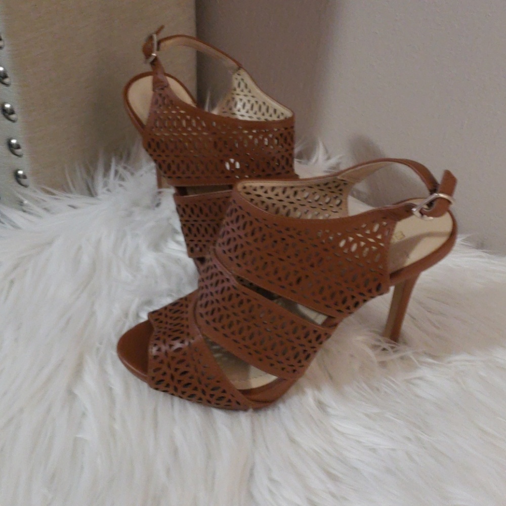 BCBG Jaguarr peeptoes